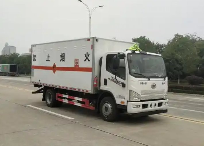 安龙爆破器材运输车可以上高速吗？