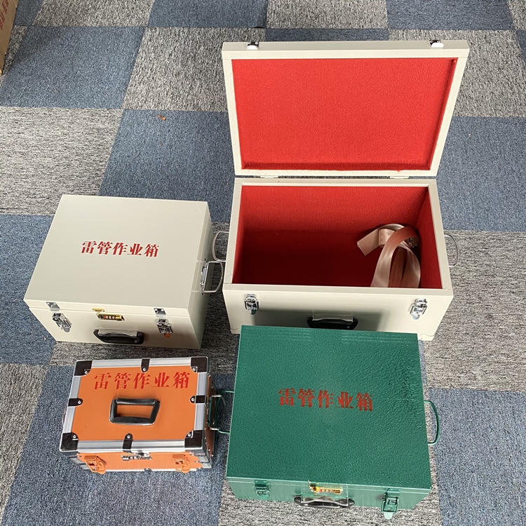 安龙爆破工程作业箱如何选择？玻璃钢与传统材质的全面对比